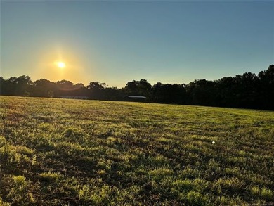 There are properties that offer land, and then there are - photo 22