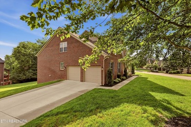 Elegant Family Home in Prestigious Farragut School zone - - photo 3