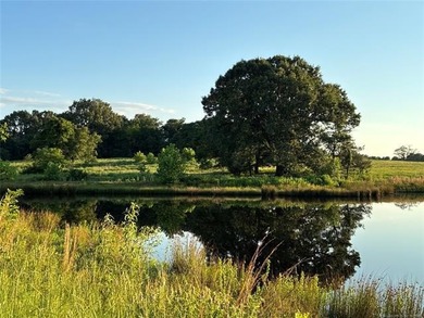 There are properties that offer land, and then there are - photo 33