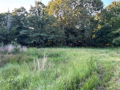 There are properties that offer land, and then there are - photo 38