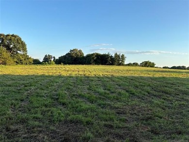 There are properties that offer land, and then there are - photo 43