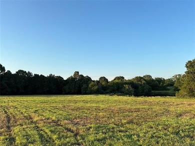 There are properties that offer land, and then there are - photo 44