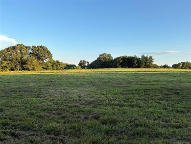 There are properties that offer land, and then there are - photo 50