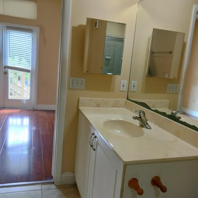 REAR OPPORTUNITY- BEAUTIFUL 2BR/2BTH , 2 STORY TOWNHOUSE - photo 6
