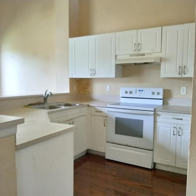 REAR OPPORTUNITY- BEAUTIFUL 2BR/2BTH , 2 STORY TOWNHOUSE - photo 10
