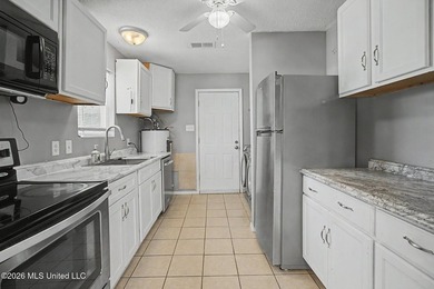 Don't miss out on this charming 3-bedroom, 1-bath home located - photo 5