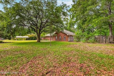 Price improved! Bring your offer! Nestled on approximately 3.1 - photo 3