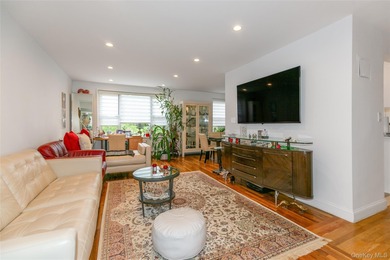 Newly Custom Renovated JR-4 Overlooking Wonderful Park-like - photo 4