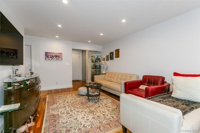 Newly Custom Renovated JR-4 Overlooking Wonderful Park-like - photo 5