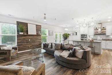 Experience a larger, more relaxed Lake Wylie lifestyle in this - photo 13