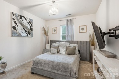 Experience a larger, more relaxed Lake Wylie lifestyle in this - photo 15
