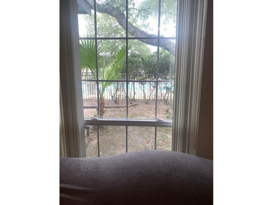 Spacious ground-floor 2-bedroom, 2.5-bath corner unit with a - photo 22