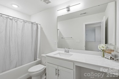 Experience a larger, more relaxed Lake Wylie lifestyle in this - photo 26