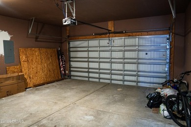 Bright, spacious, and move-in ready, this 4-bedroom, 3-bath home - photo 33