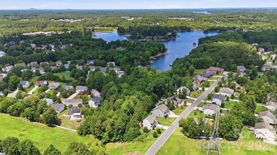 Experience a larger, more relaxed Lake Wylie lifestyle in this - photo 42