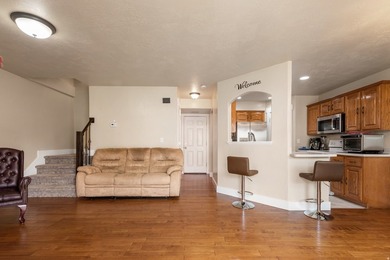 A beautifully updated 3bed, 2.5bath townhome offering comfort - photo 8