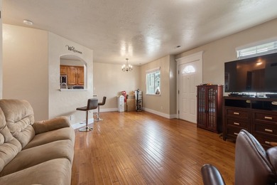 A beautifully updated 3bed, 2.5bath townhome offering comfort - photo 9