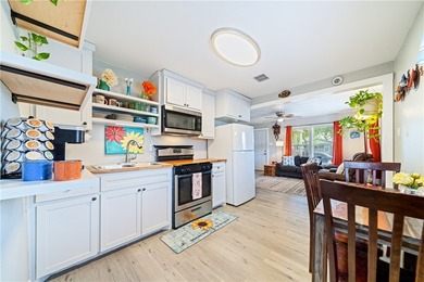 Welcome to this cozy and well-maintained home with great curb - photo 13