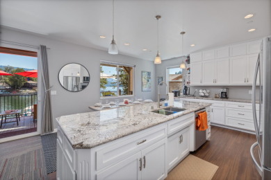 Luxury Lakefront Home in Whitney Cove - photo 11