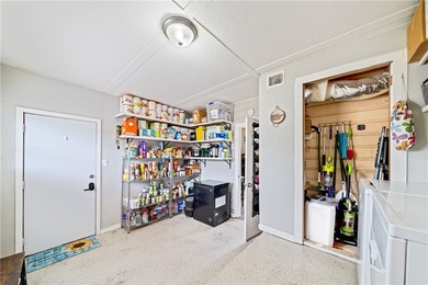 Welcome to this cozy and well-maintained home with great curb - photo 17