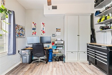 Welcome to this cozy and well-maintained home with great curb - photo 20