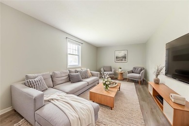 Welcome to this beautifully updated 3-bed, 1.5-bath home - photo 22