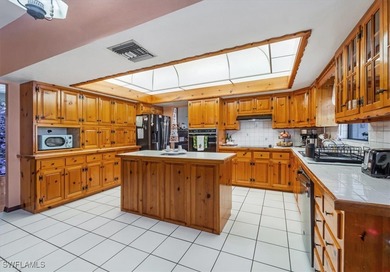 This is a potential Short Sale - AS-IS. This expansive 5-Bedroom - photo 25