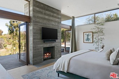 A new contemporary, this Point Dume residence designed by - photo 26