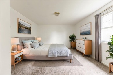 Welcome to this beautifully updated 3-bed, 1.5-bath home - photo 27