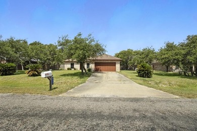 Welcome to your coastal retreat! This 3-bedroom, 2-bath beach - photo 1
