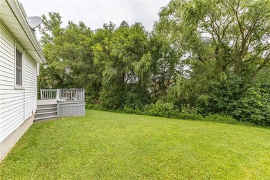 Welcome to this beautifully updated 3-bed, 1.5-bath home - photo 35