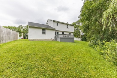 Welcome to this beautifully updated 3-bed, 1.5-bath home - photo 36