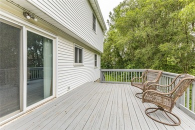 Welcome to this beautifully updated 3-bed, 1.5-bath home - photo 37