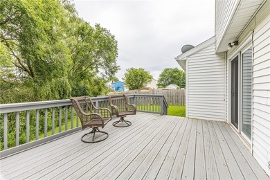 Welcome to this beautifully updated 3-bed, 1.5-bath home - photo 39