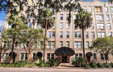 Tucked just steps from Forsyth Park, this 2 bed/2 bath condo