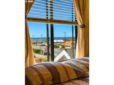 Enjoy coastal living in this well-maintained double-wide - photo 15