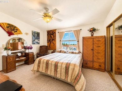 Enjoy coastal living in this well-maintained double-wide - photo 16