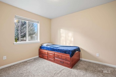 Welcome to this beautifully maintained 3-bedroom, 2-bath - photo 20