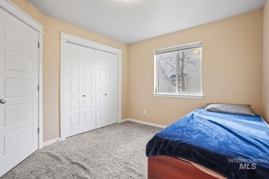 Welcome to this beautifully maintained 3-bedroom, 2-bath - photo 21