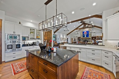 Set within the exclusive, gated enclave of the historic Kootenai - photo 25