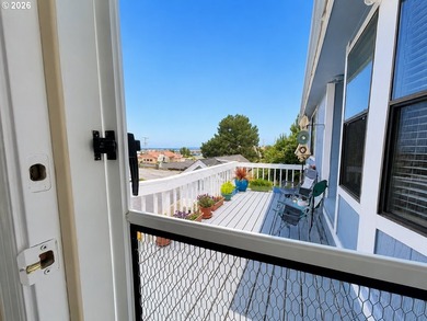 Enjoy coastal living in this well-maintained double-wide - photo 29