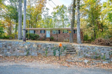 Lake Hamilton Home For Sale in Hot Springs Arkansas