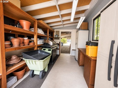 Enjoy coastal living in this well-maintained double-wide - photo 32