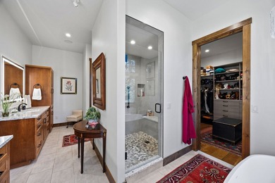 Set within the exclusive, gated enclave of the historic Kootenai - photo 39