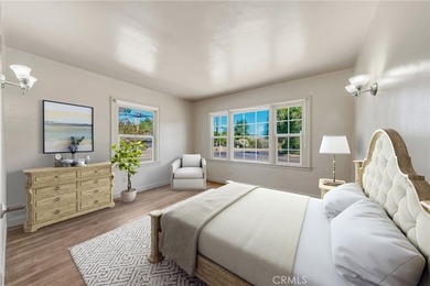 Welcome to this 1940s vintage home offering 2 bedrooms, 1 - photo 8