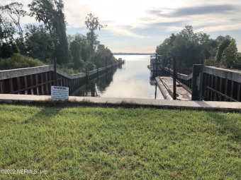 St. Johns River - Putnam County Commercial For Sale in Palatka Florida