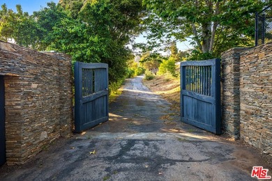 A Rare Malibu Park Estate Opportunity. Set across approximately - photo 8