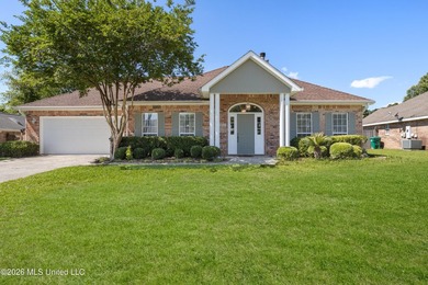 Welcome home to the highly sought-after Northwood Hills - photo 1