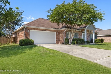 Welcome home to the highly sought-after Northwood Hills - photo 3