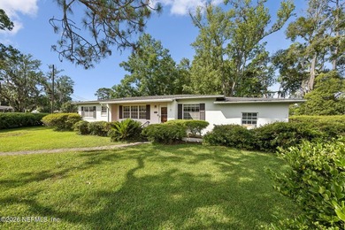Charming 3 bedroom, 2 bath ranch home offering solid - photo 5